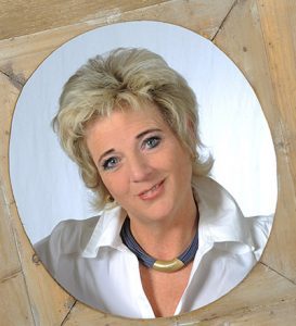 christina-grube-e1559132274422-273x300
